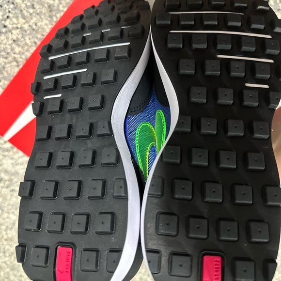 New Nike Waffle One GS blue volt summer sneakers - 3.5Y big kids - Picture 4 of 4